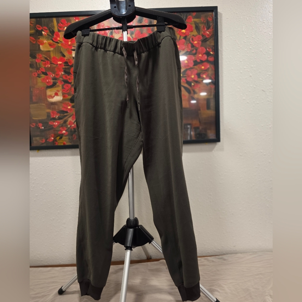 Lululemon Green Stretch High Rise Jogger Size Large